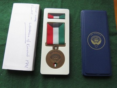 UNBENANNTE 1991 GOLFKRIEG KUWAIT BEFREIUNGSMEDAILLE 4. KLASSE MIT BANDSTAB VERPACKT 2