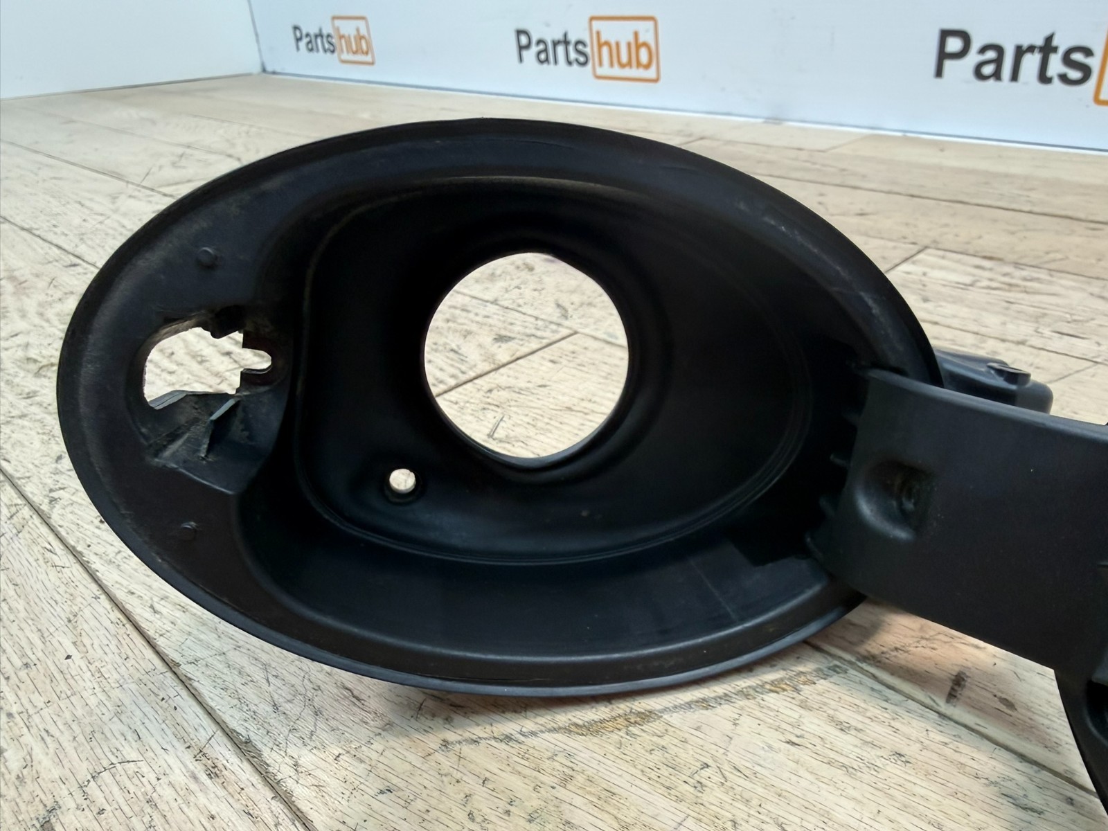 2013 BENTLEY CONTINENTAL GT OEM FUEL FILLER DOOR LID FLAP PANEL 3W8809857L