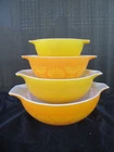 Pyrex Daisy Sunflower Cinderella Bowl Complete Set of 4. # 441, 442, 443 and 444