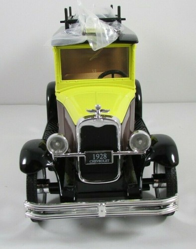 NEW Golden Rule 1928 Chevrolet Panel Truck Diecast Collectible Bank 1999 - Picture 5 of 8