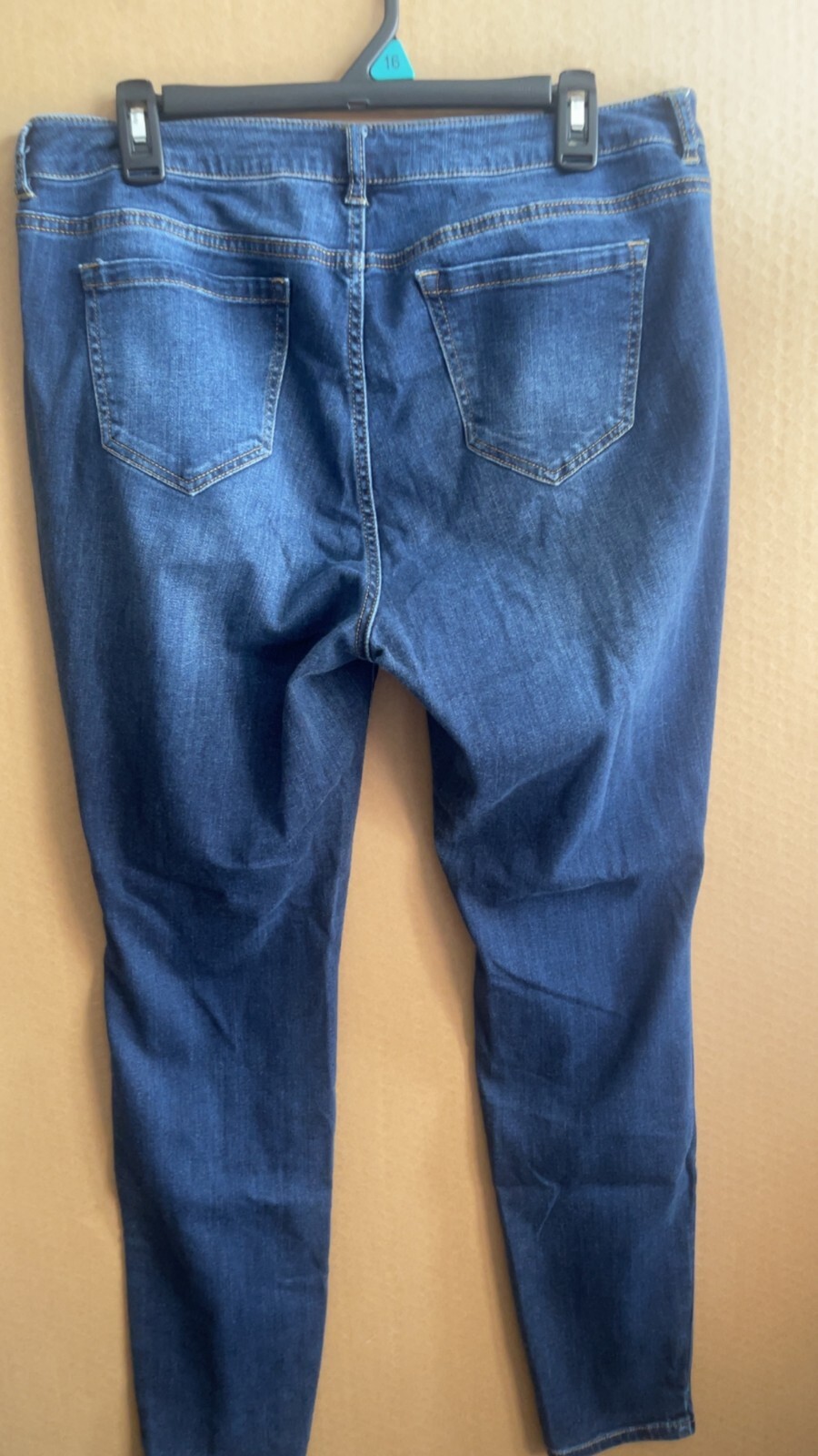 WOMEN'S LANE BRYANT SUPER STRETCH SKINNY JEANS SIZE 16