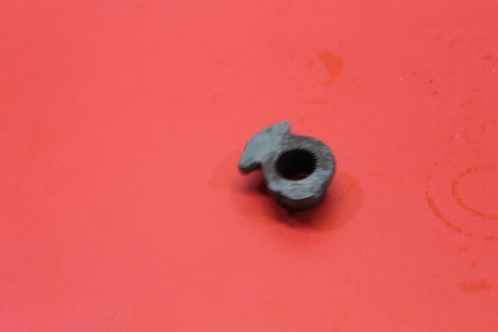 PIEZA BRAZO RETENEDOR KICKSTART HONDA MR50 NUEVO DE LOTE # 28262-115-010  Foto 4 de 4