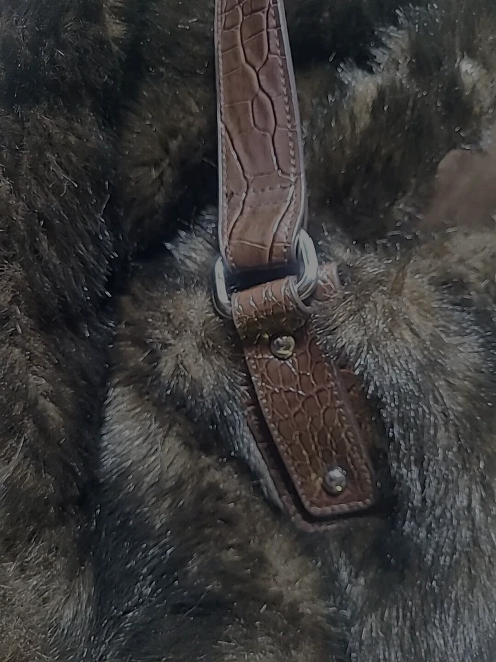 Bolsa Hobo Estilo Designer Grande Desleixada Marrom Pele Sintética Bolsa Tote Vegana Mob Esposa - Imagem 4 de 4