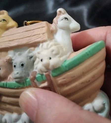 Christmas Ornament , Noah's Ark Theme, Ceramic, Animals 3.25" VGC - Picture 9 of 12
