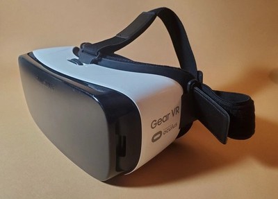 Oculus Gear VR Headset Headpiece only ( Fits Micro USB ports ) see pics Samsung 
