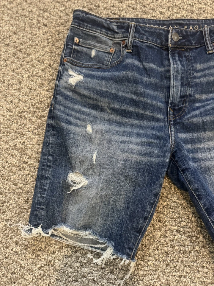 American Eagle Men's Size 34 Distressed Denim AirFlex Bermuda Shorts Stretch - Image 2 of 4
