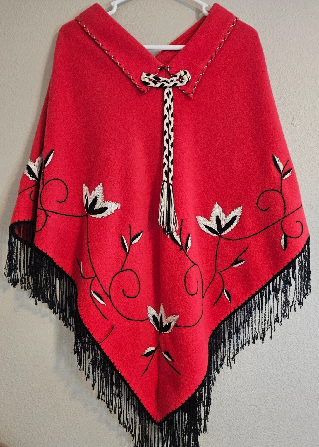 Vintage Handmade Women LARGE Wool Poncho Embroidered Red Floral Fringe Bohemian