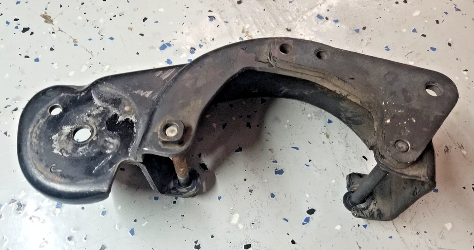 Chevrolet G10-30 GMC 1500/3500 1987-91 Astro Van 4,3 5,0 5,7 usado soporte de aire acondicionado Foto 4 de 4