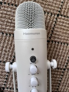 Professional USB Streaming Podcast PC Microphone - White