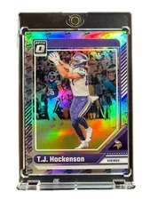 TJ Hockenson 2024 Panini Donruss Optic 131 Team Logo Prizm /32 Minnesota Vikings