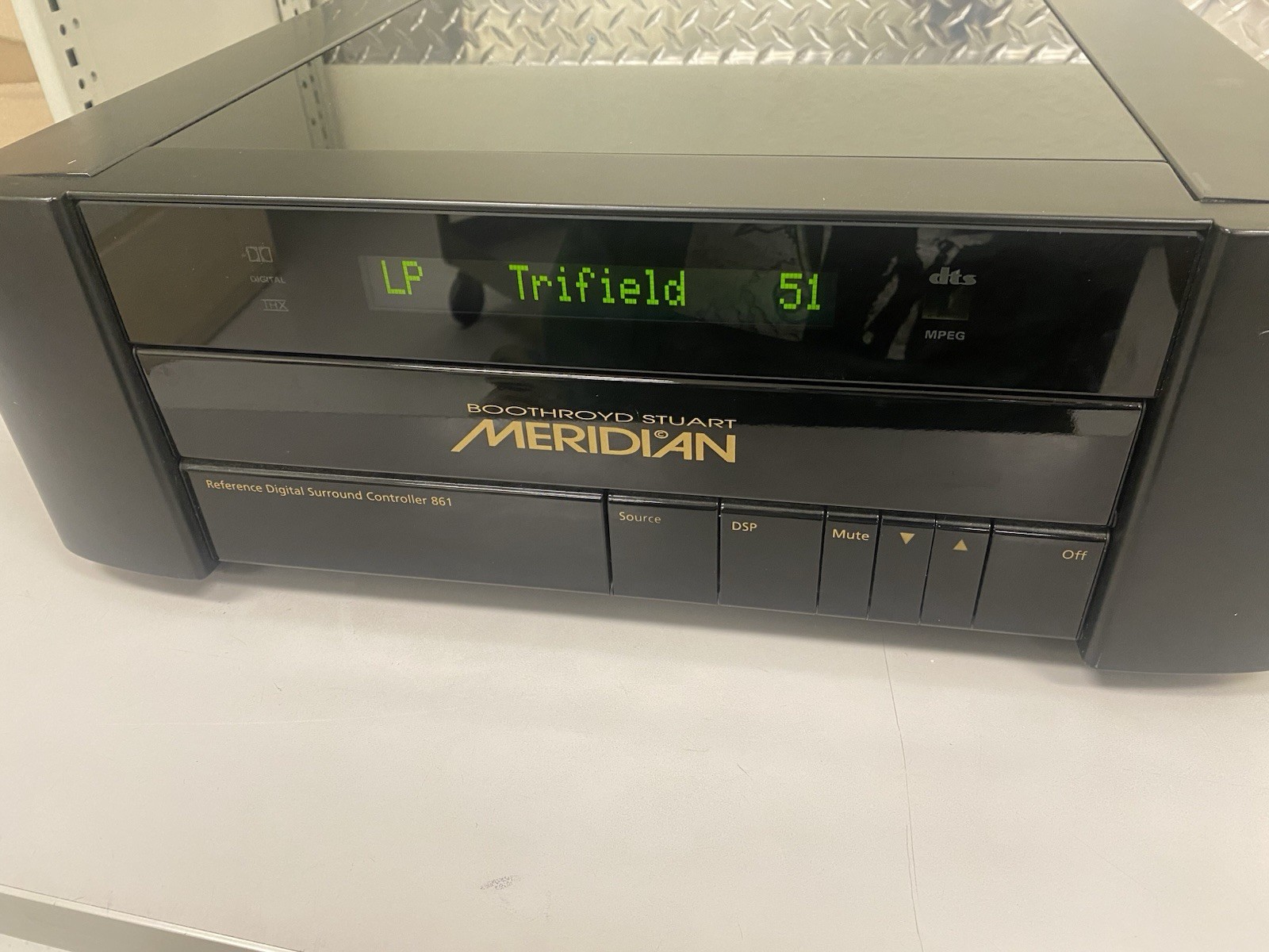 Meridian 861 Processor 800-C00 1D20 IE42 0A13 1A00 Reference Surround Controller