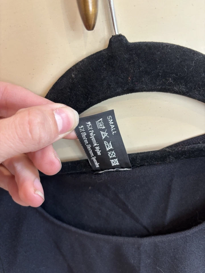 Prendas moldeadoras Wolford negras cuello redondo tanque compresión elástica Foto 3 de 4