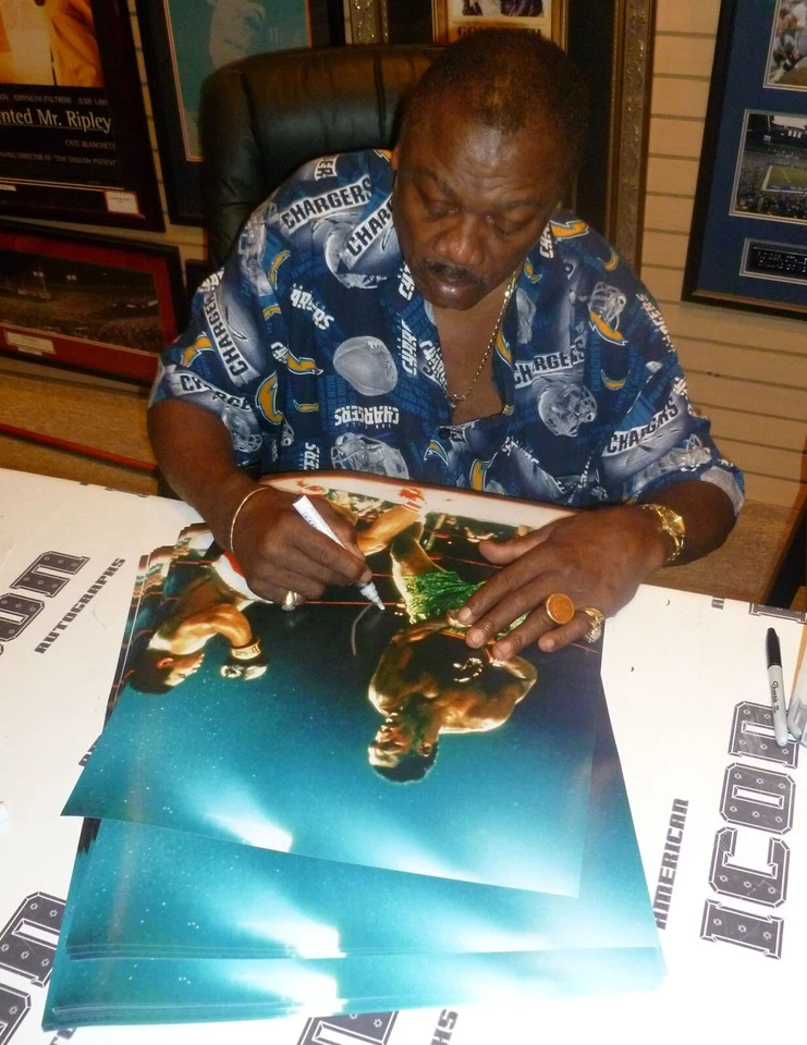 Smokin Joe Frazier Signed 16x20 Photo PSA/DNA COA Picture vs Muhammad Ali Auto'd - Image 3 of 4