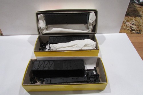 Lote de kit de vagones de carga surtidos escala HO Accurail (3) sin decorar nuevo en caja #2927 | Zustand: Used