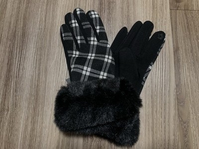Top It Off Women s Touch Screen Faux Fur Black and White Plaid Gloves One Size