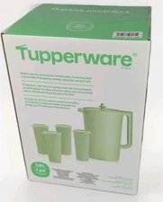 Tupperware Heritage Green Pitcher & 4 Tumbler Set With Lids