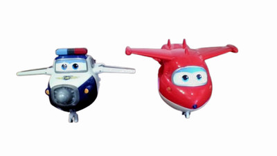 Super Wings 5'' Transforming Figures 2 Set: Jett and Paul (Missing One Arm)