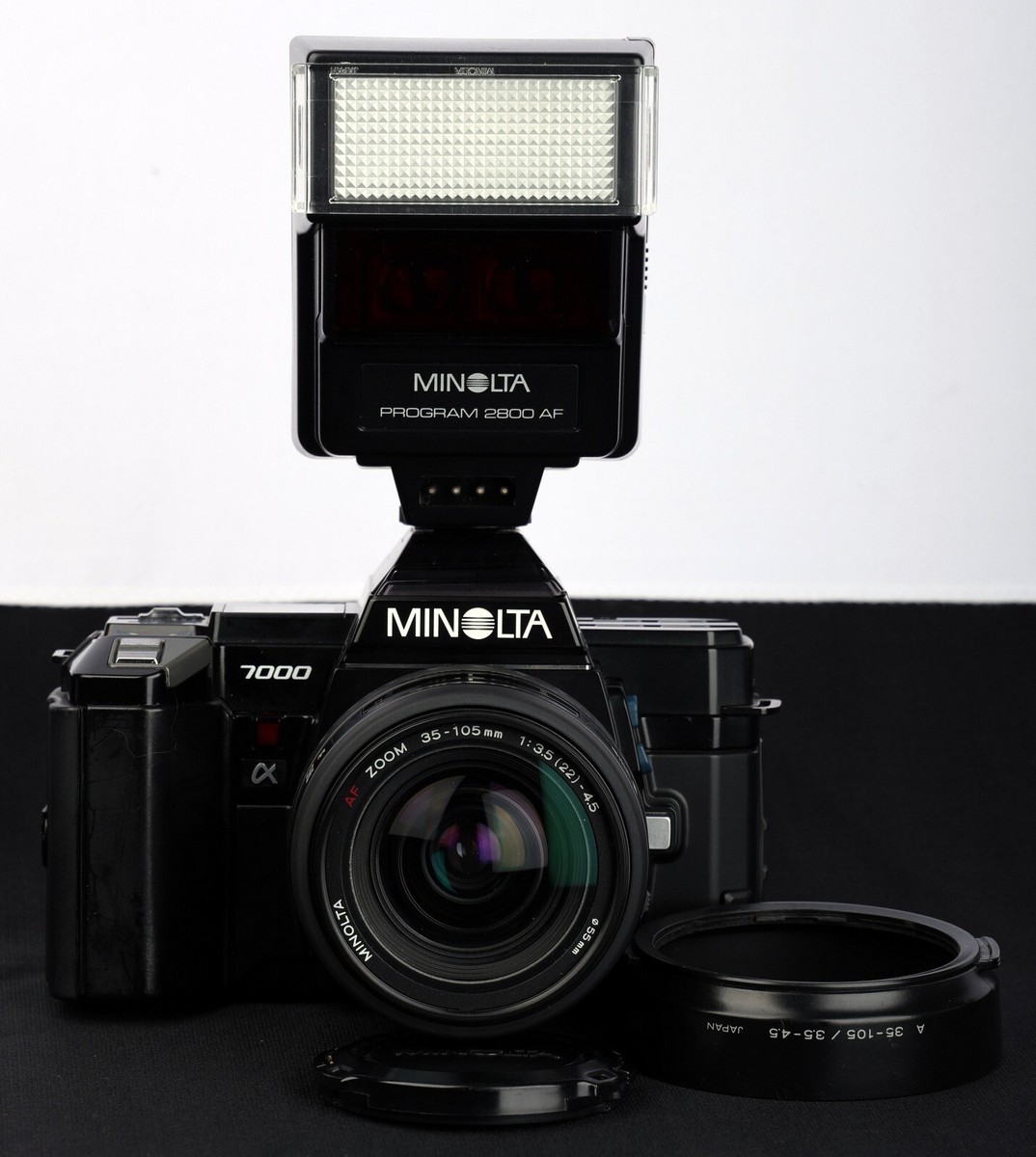 Minolta Alpha 7000 35mm Film AF SLR c/w AF Zoom 35-105mm