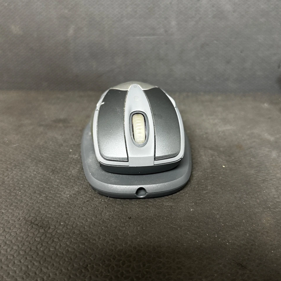 Microsoft Wireless Notebook Mouse 8000 1062 Bluetooth No USB Receiver For Parts - Image 4 of 4