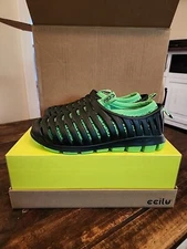 NEW Ccilu Herona Green Black Walking Shoes Women's Size 7 Slip On