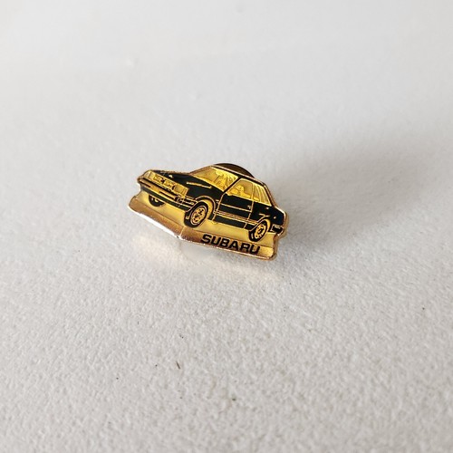Spilla giacca cappello bavero auto Subaru Legacy vintage ~ - Foto 4 di 6