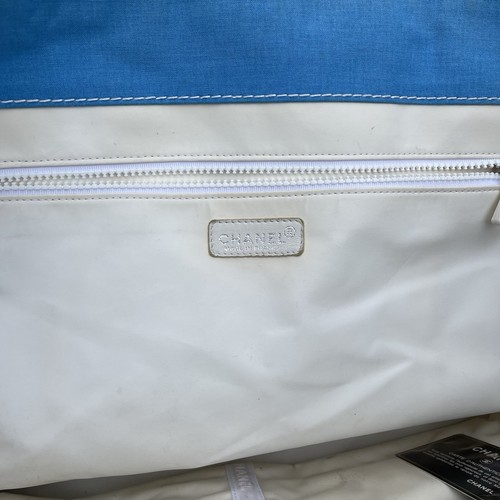 Chanel 2002 Canvas Chanel Wave Surf Collection XXL Shoulder Tote Bag Blue - Bild 15 von 18