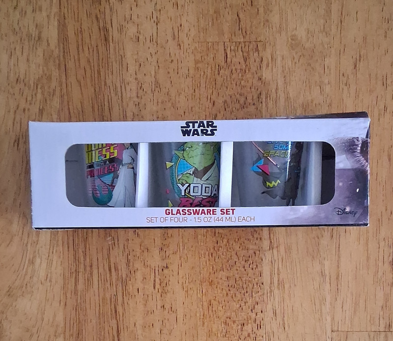 Silver Buffalo Star Wars Painted Shot Glass Set 1.5 oz Licensed 3-Piece read