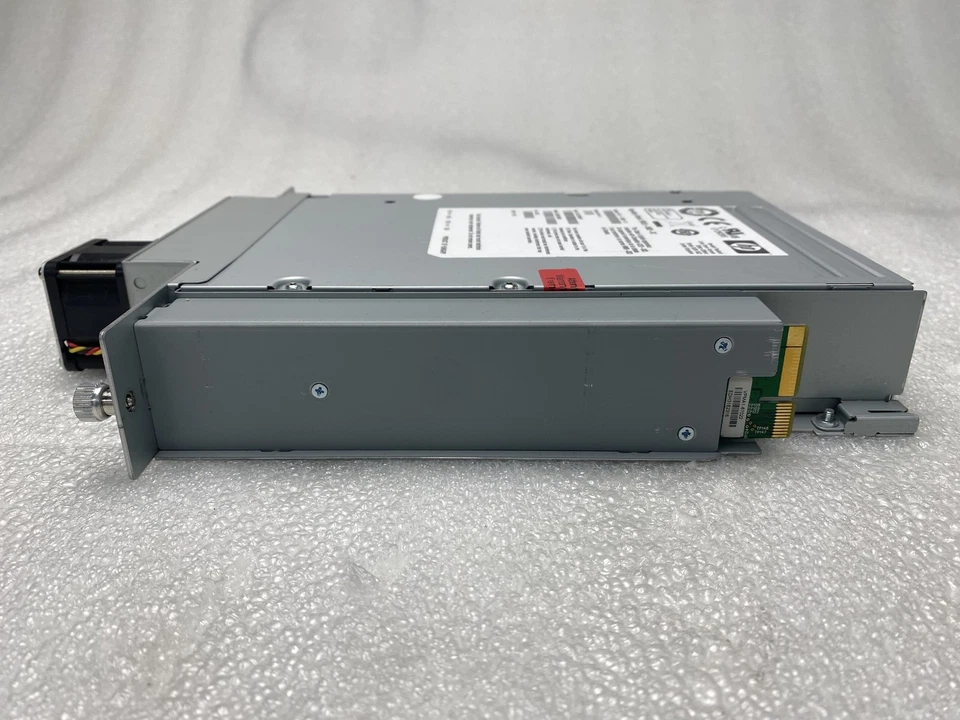 Quantum 1-03532-01 AQ293C#900 LTO-5 FC HH Tape Drive 3-05436-01 - Image 3 of 4