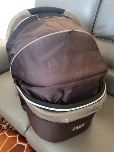 Valco Pram Bassinet with Hood Fawn/Brown VGC. With many additional extras. - Picture 5 of 12