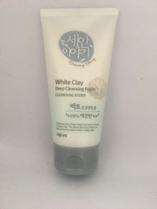 white clay deep cleansing foam
