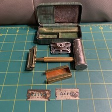 Vintage  "Valet Auto-Strop"  Safety Razor + Original Metal Case