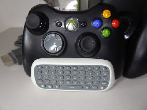 Xbox 360 250 GB Console with 2 Controllers + Game - Works Great - Picture 2 of 12