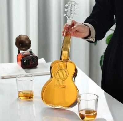 Edle 1L Gitarren-Dekanter Mit Ständer & 2 Gläsern – Alkohol-Dosierer Klar - Bild 1 von 4