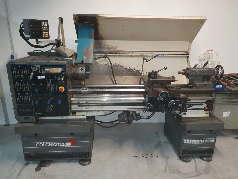 Colchester Typ-Triumph 2500 "Leit-/Zugspindeldrehmaschine Drehbank CNC " E341 - Bild 1 von 4