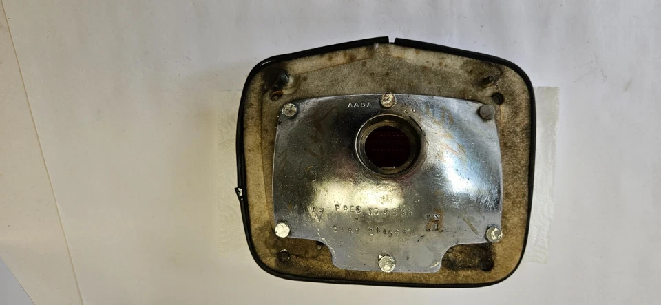 65 Plymouth Belvedere 卫星尾灯红色镜头带外壳 2445980 NOS — 第 4/4 张图片