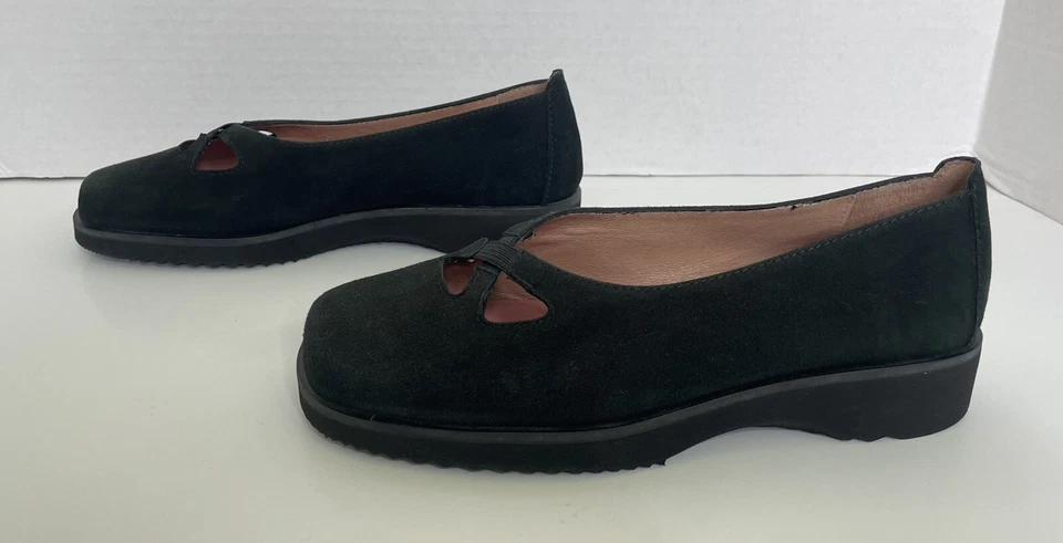 Andre Assous Black Suede Loafer Women's US Size 6.5 M Euro 37 w/ Elastic Vamp - Image 4 of 4