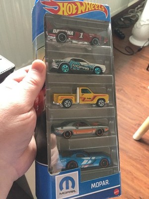 DODGE-5-ER-PACK!!!-NEU---JAHR-2023-BILDER!!!-MOPAR--hot wheels 5er pack---!!!!!!