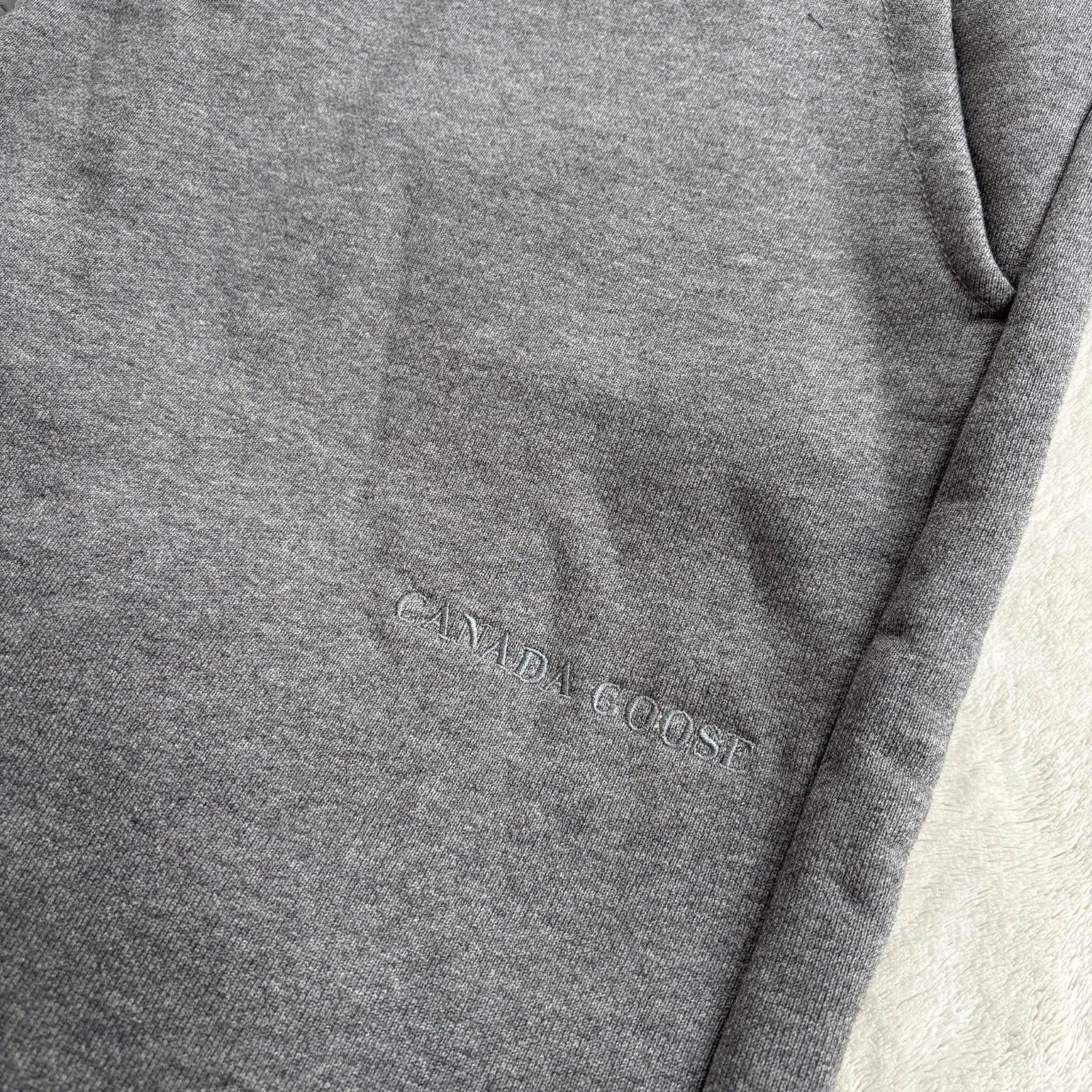 Canada Goose Tobermory Heavyweight Stone Grey Sweatpants - Sm - New - Authentic thumbnail 2