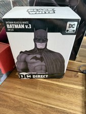 DC Direct Batman Statue v.3 Black and White, Jim Lee (Limited Edition)