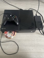 Microsoft Xbox One 500GB, Day One 2013 Controller, Charger, Batteries And GTA V