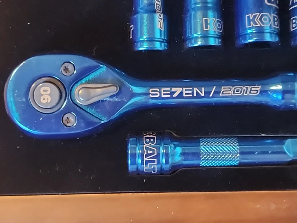 Juego de herramientas Kobalt - NASCAR Se7en 2016 edición limitada azul NUNCA USADO Foto 3 de 4