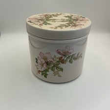 PORTMERION BOTANIC GARDEN BRIAR ROSE CERAMIC POT AND CERAMIC LID.