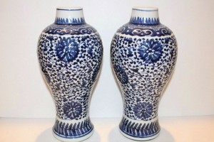 Spectacular Pair of 18C Chinese Blue & White Porcelain Vases Chenghua Mark