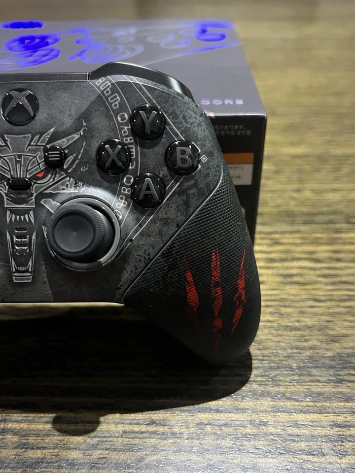 Xbox Series 2 Elite Wireless Controller – The Witcher 3 10th Anniversary - New - Image 2 of 4