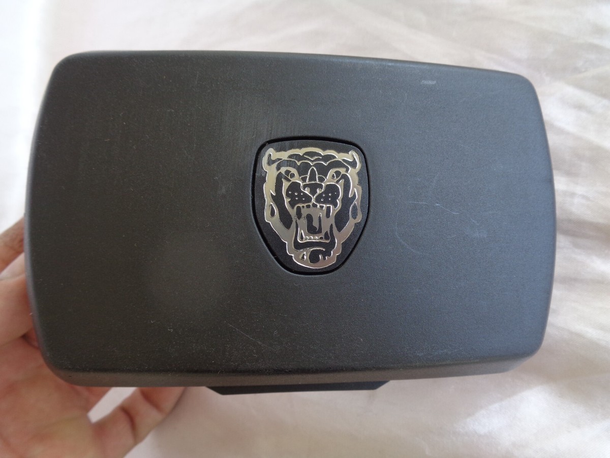 ジャガー XJ6 XJS XJ40 Fog Lamp Cover カバー3個 Jaguar XJ6 XJS XJ40 Fog Lamp Cover - JLM1410