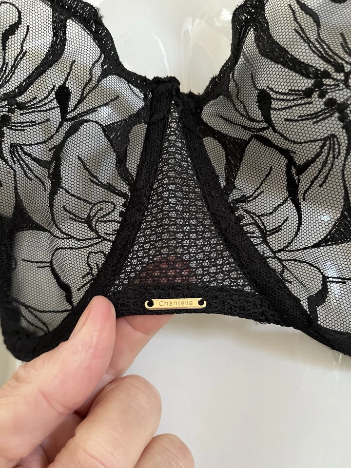 CHANTELLE Black Sheer Lace FLEURS Underwire Bra Sz 36DDDD #C12M50 - Image 3 of 4