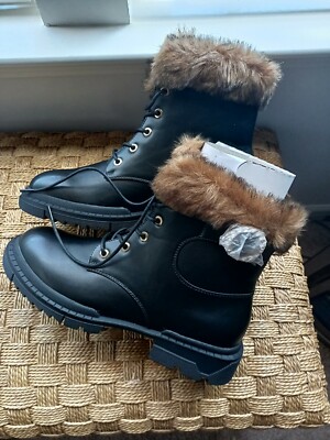 Great Boots For The Snow, can be used for fashion rain or snow