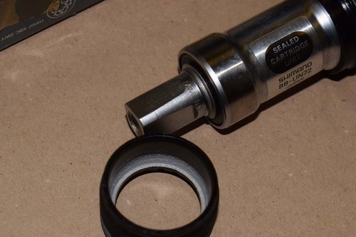 Shimano BB-UN72 Bottom bracket 107mm XT Ultegra ITALIAN threaded square NIB NOS - Picture 6 of 6