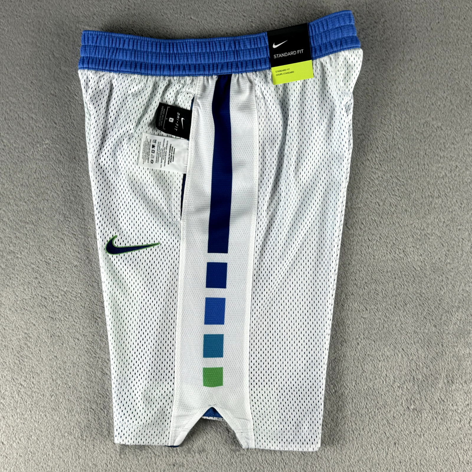Nike Elite Boys Reversible Basketball Shorts CK3024-657 Blue/Green/White Size L