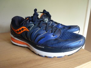 saucony stability shoes uk